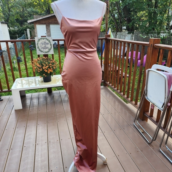 Windsor ROSE Gold Satin Open Side Backless Maxi dress Size S - Picture 10 of 15